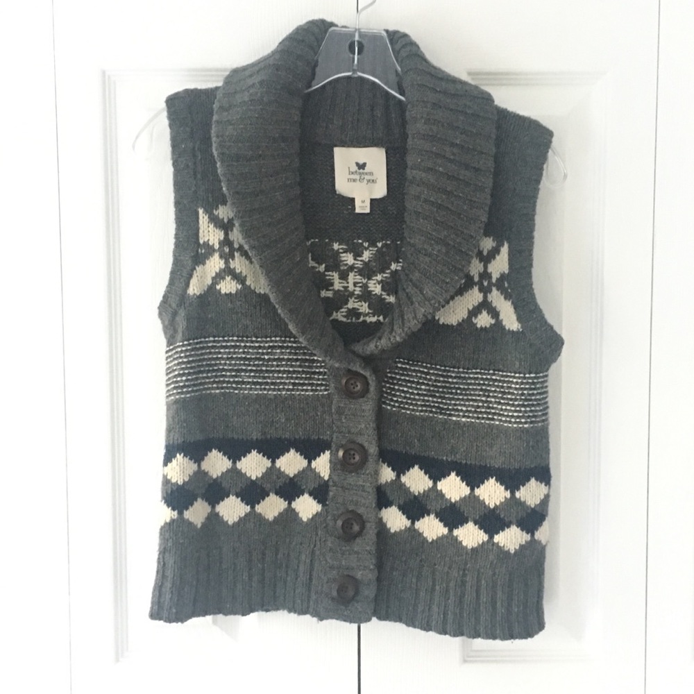 Women's sweater vest